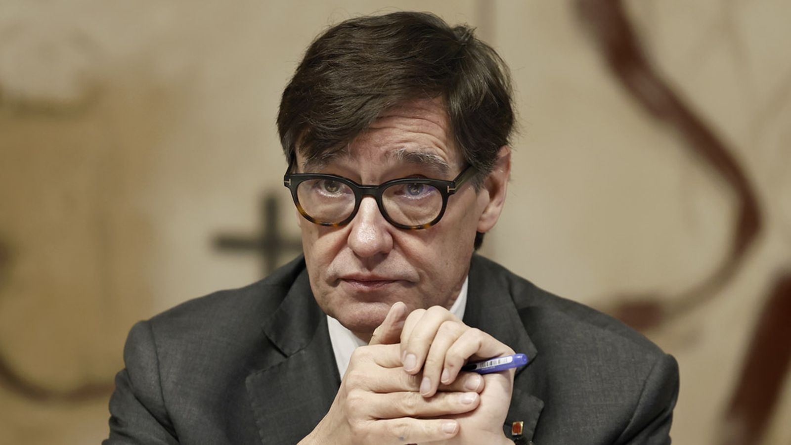 Illa estará ingresado dos semanas al fallarle las piernas, pero no sufre patologías graves