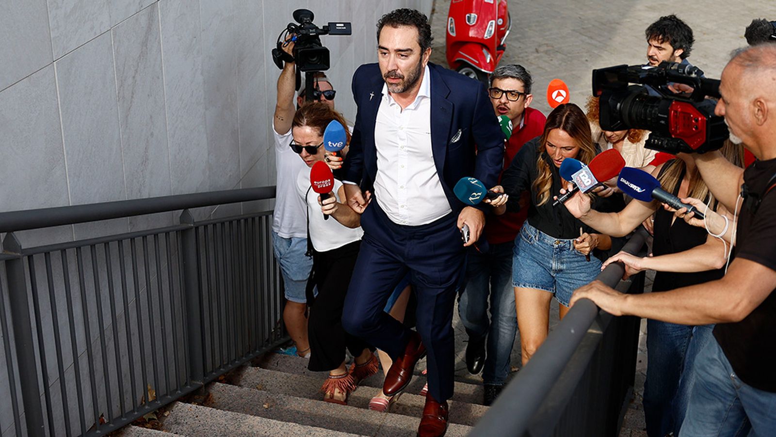 Aldama asegura que saldrán más cosas