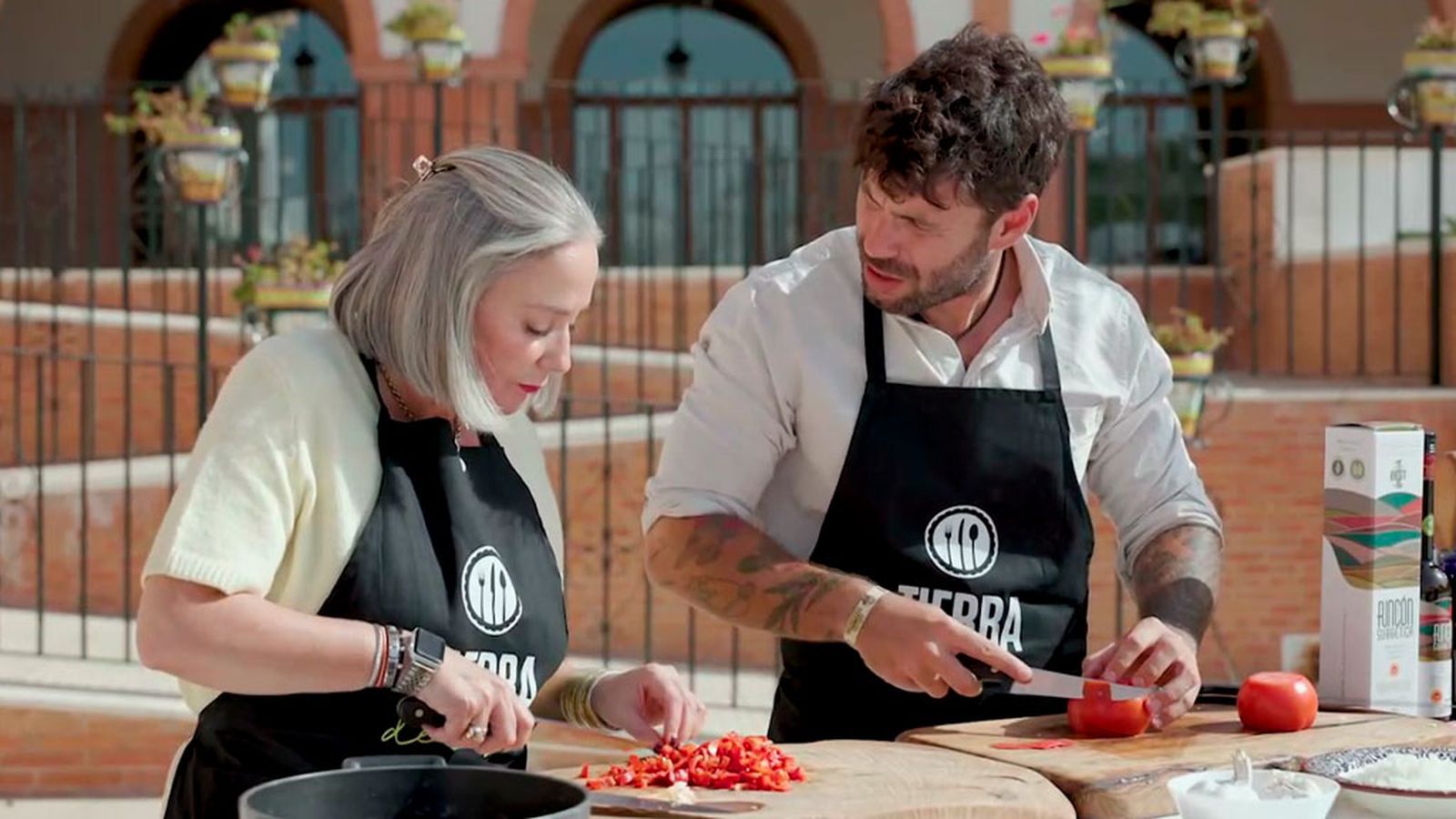 Cocinamos las genuinas papas con choco en Palos de la Frontera