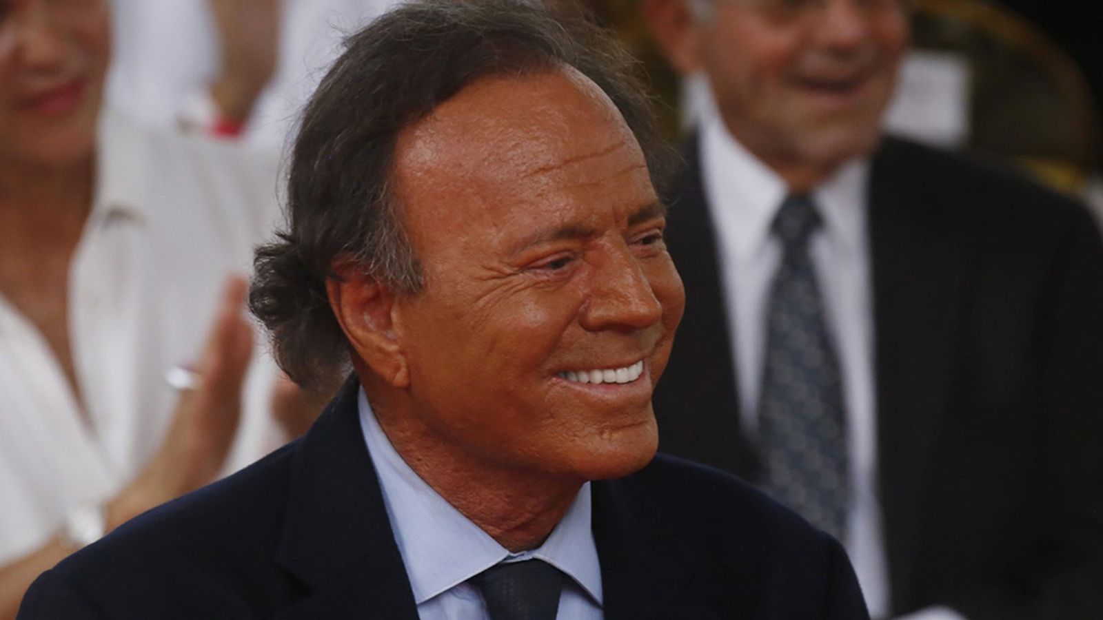Novedades en la denuncia por agresión sexual contra Julio Iglesias