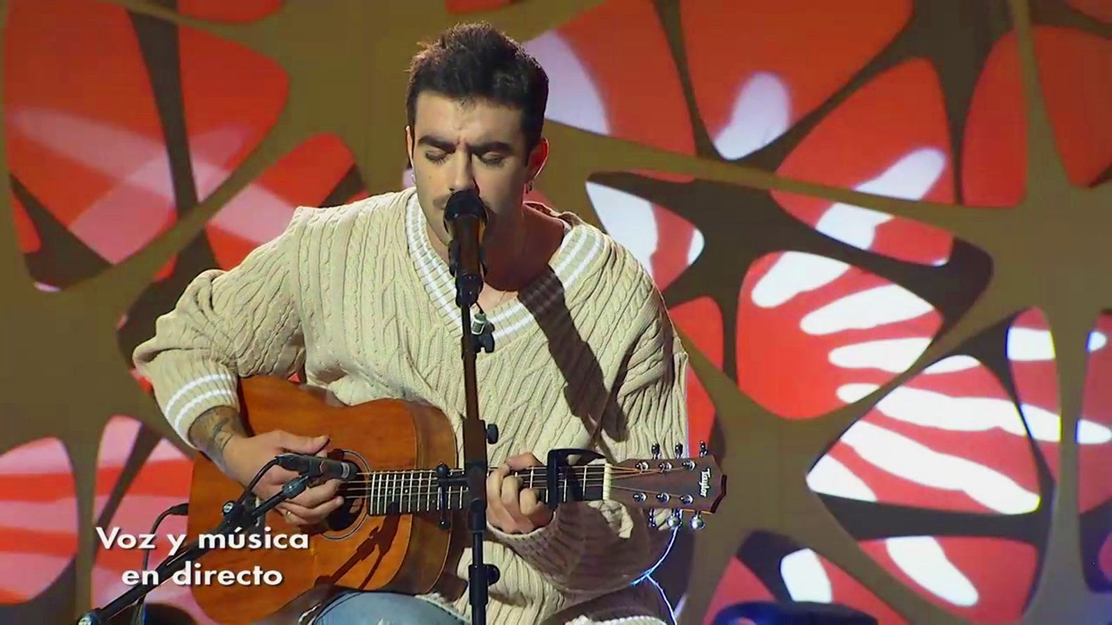 Levantaremos el sol, el brillante debut en solitario del cantante Álvaro de Luna